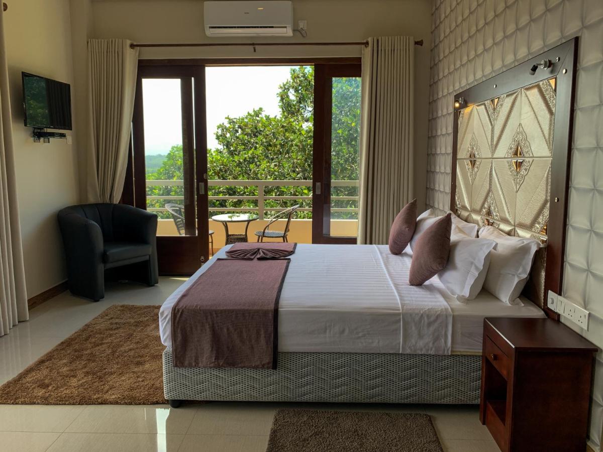 Mount Rich Rumassala Hotell Unawatuna Exteriör bild