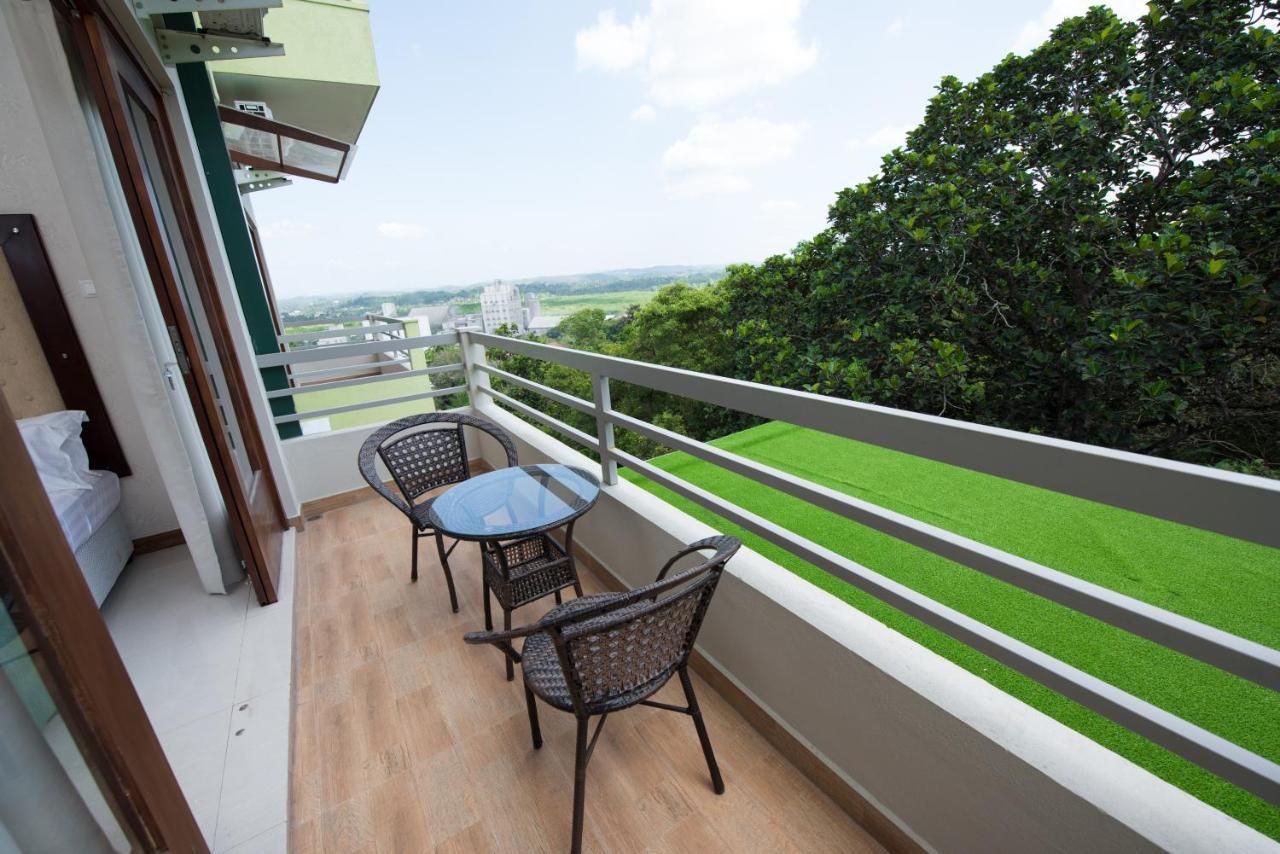 Mount Rich Rumassala Hotell Unawatuna Exteriör bild