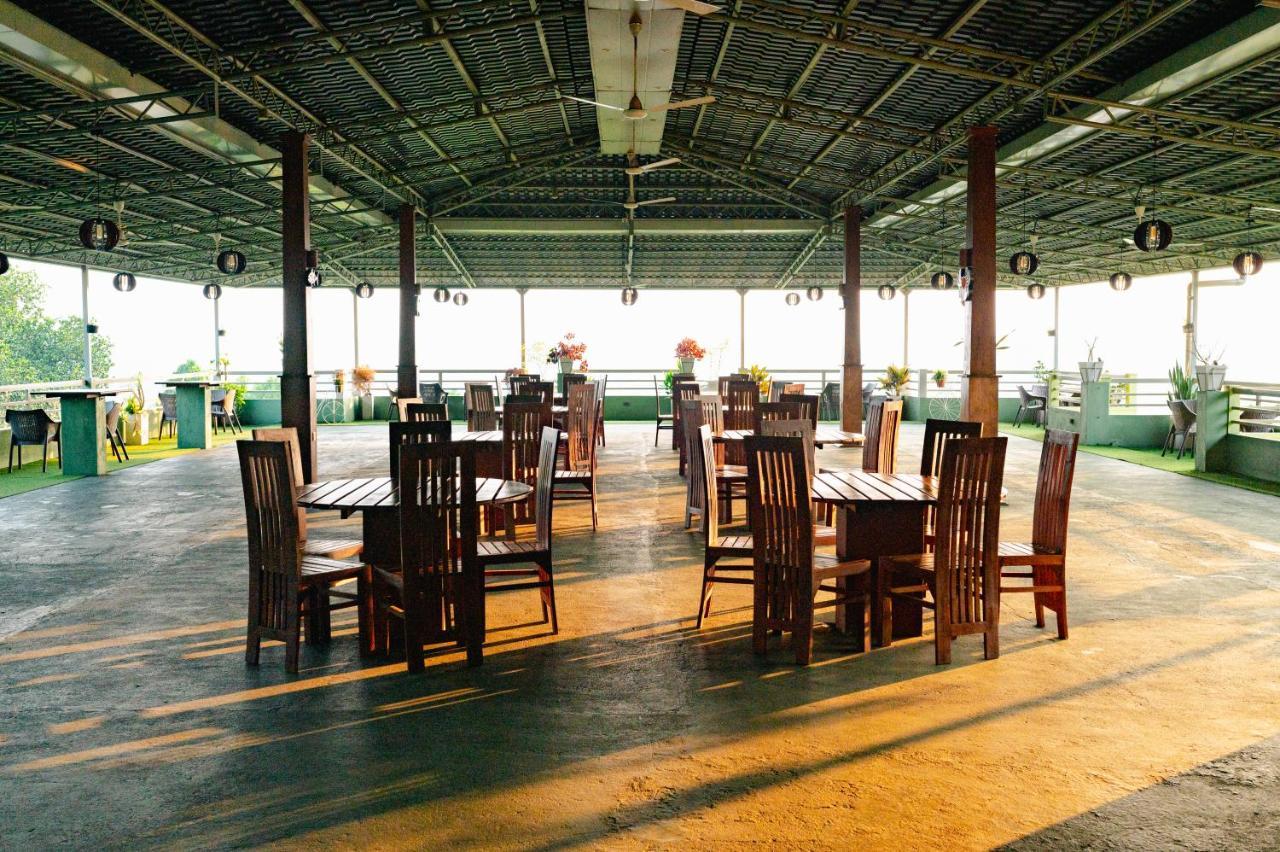 Mount Rich Rumassala Hotell Unawatuna Exteriör bild