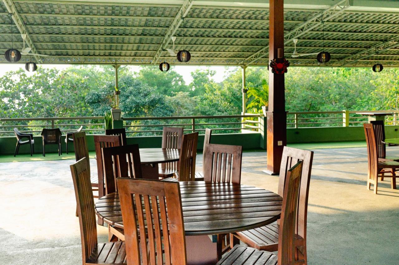 Mount Rich Rumassala Hotell Unawatuna Exteriör bild